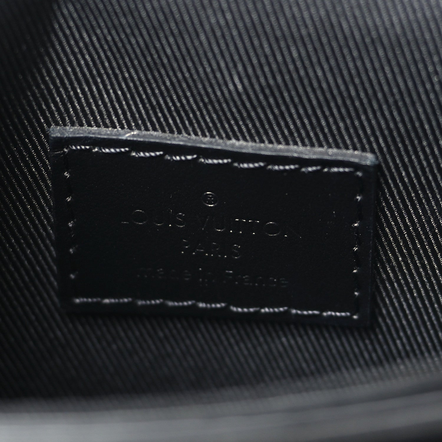 Louis Vuitton Monogram S Lock Vertical Wearable Wallet 6 of 9