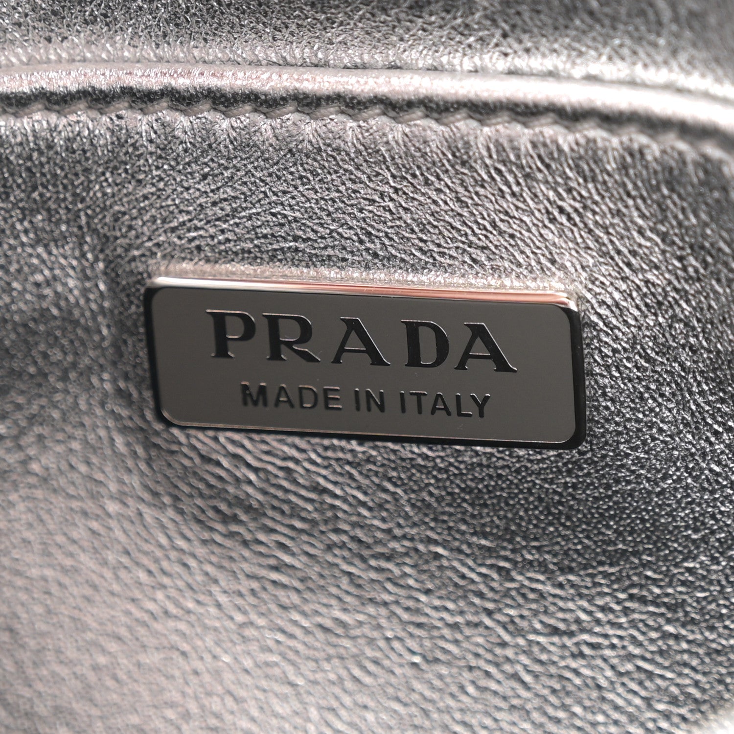 Prada Spazzolato Cleo Shoulder Bag Argento 1709930 – FASHIONPHILE