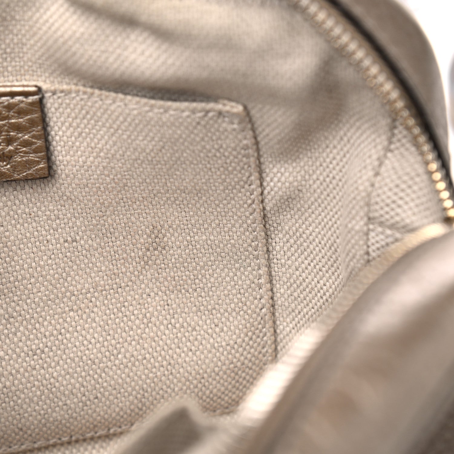 Gucci Metallic Pebbled Calfskin Small Soho Disco Bag Golden Beige 5 of 11