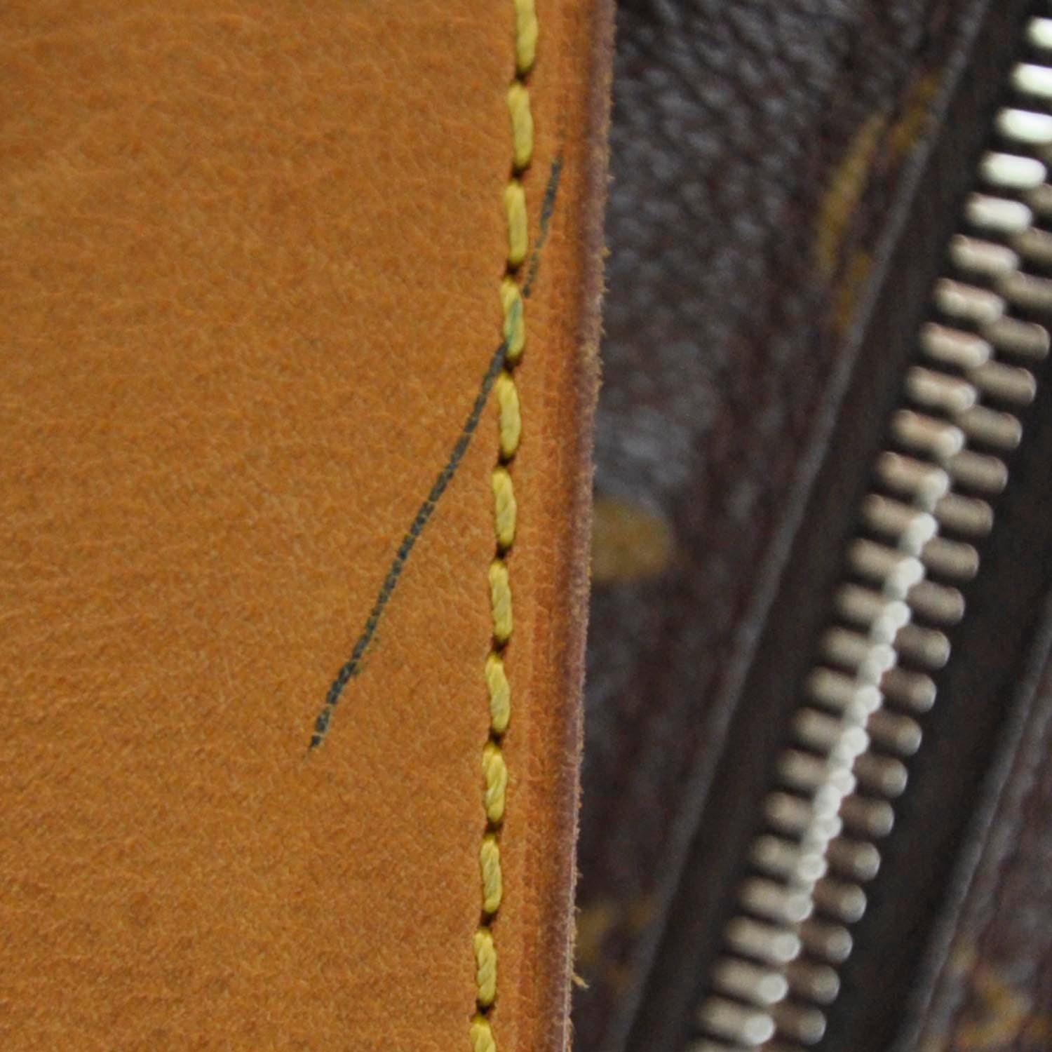 Louis Vuitton Monogram Croissant MM 8 of 11