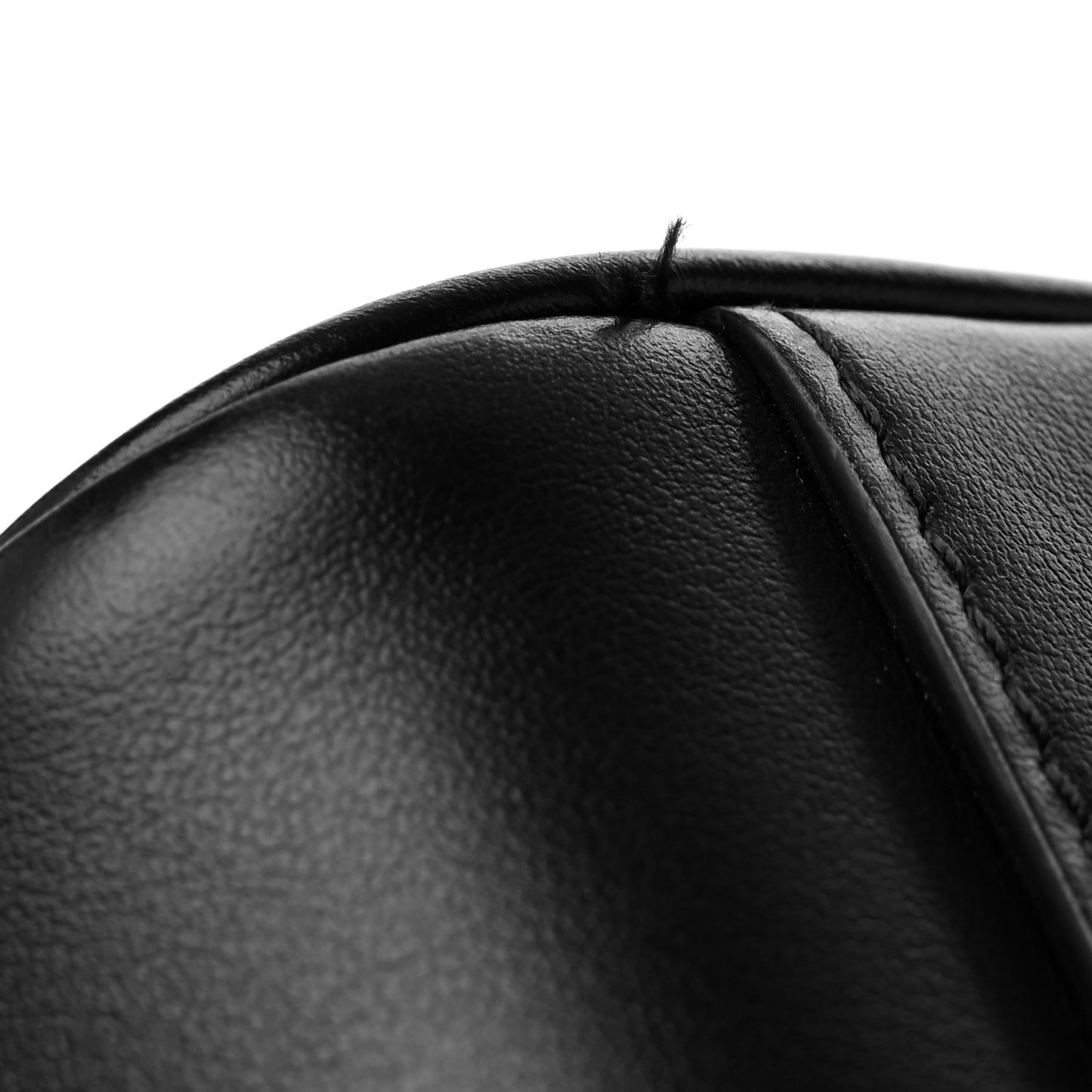 Calfskin Matelasse Medium GG Marmont Shoulder Bag Black