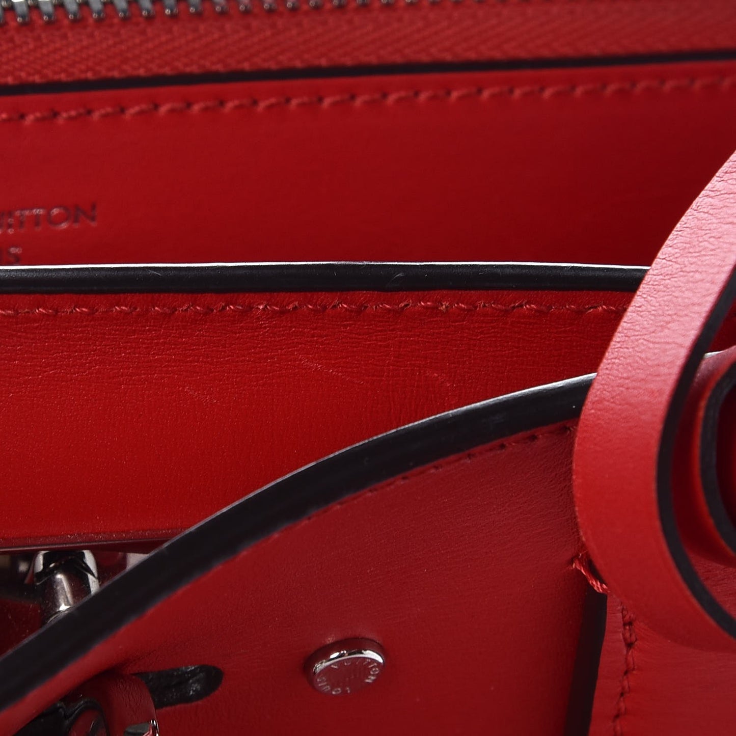 Veau Satin City Steamer MM Rubis