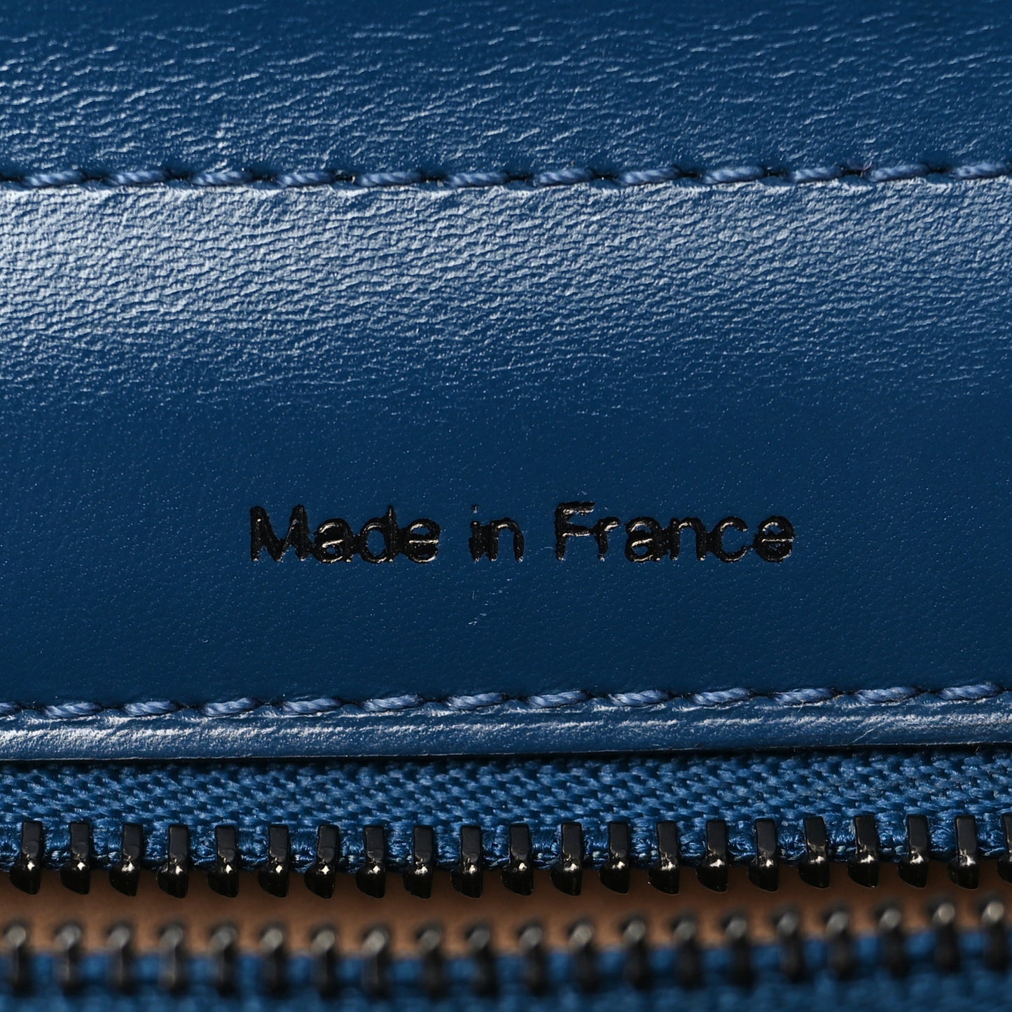 Box Calfskin Brillant MM Satchel Blue De Prusse