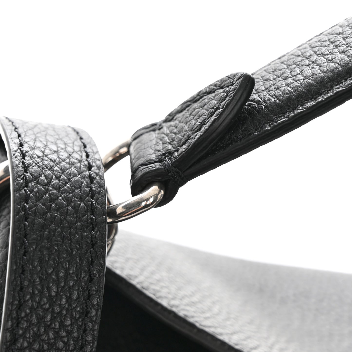 Small Classic Grain Calfskin Leighton Black