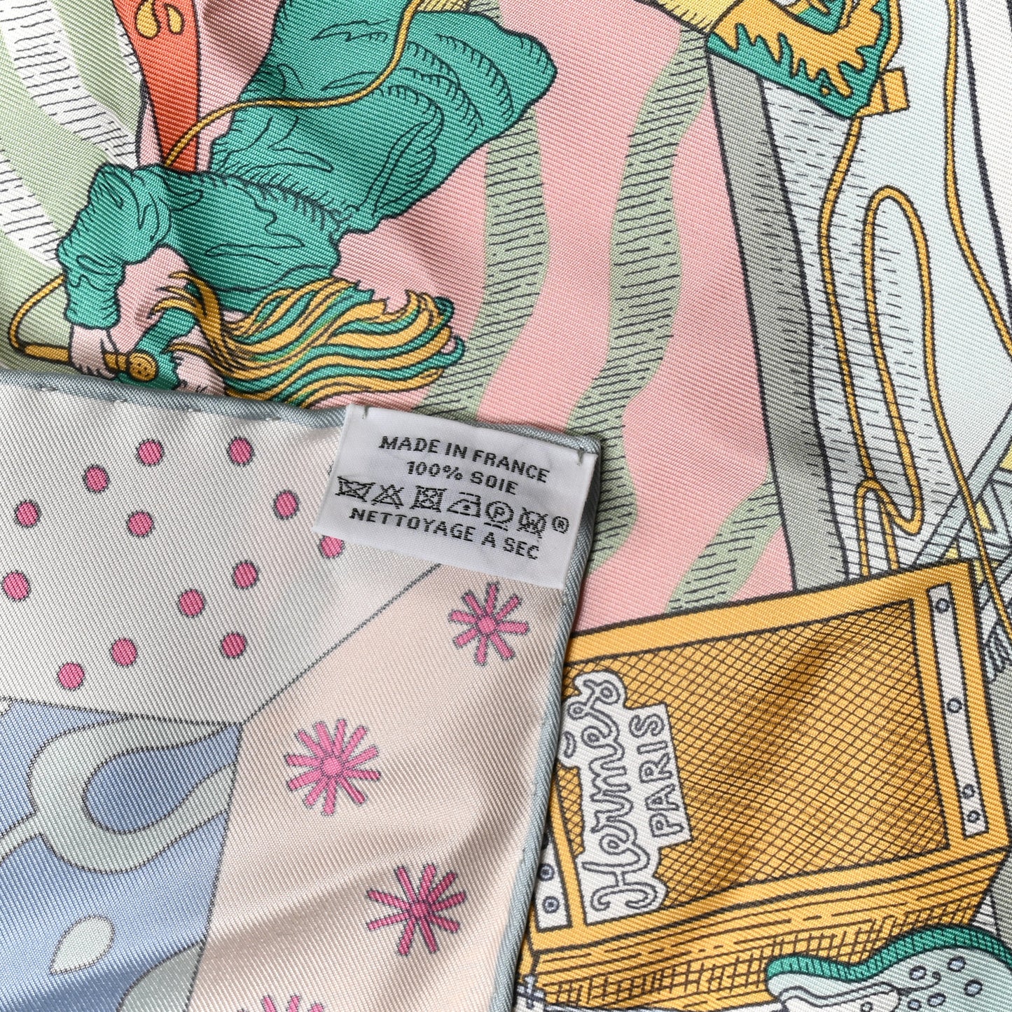 Silk Le Premier Chant Scarf 90 Abricot Ciel Vert