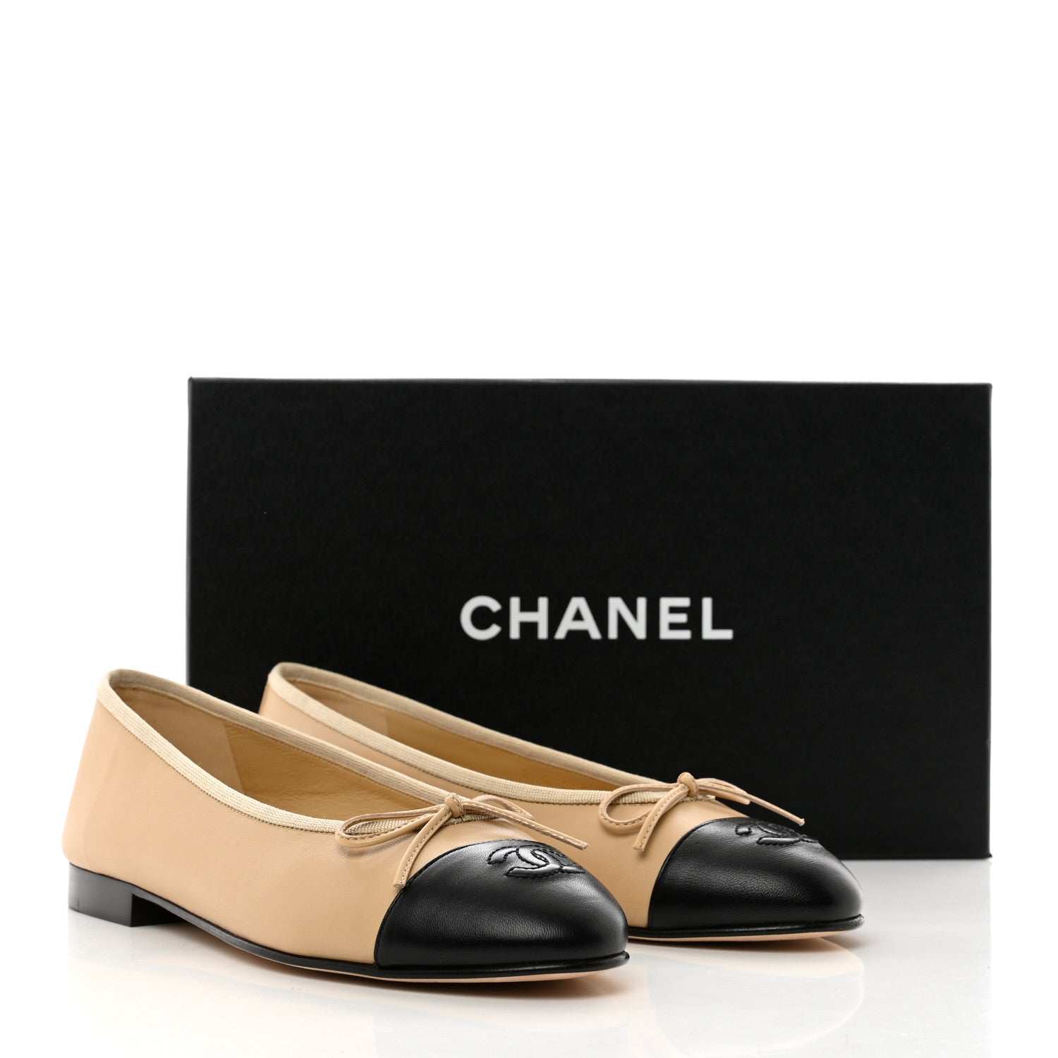 Chanel Lambskin Cap Toe CC Ballerina Flats 37.5 Beige Black 9 of 9