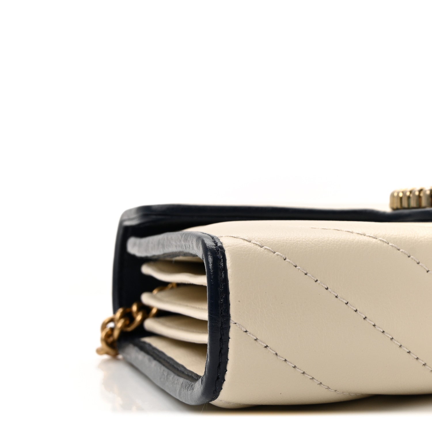 Gucci Vintage Effect Calfskin Matelasse Diagonal Torchon GG Marmont Chain Wallet Mystic White Blue Agata 9 of 10