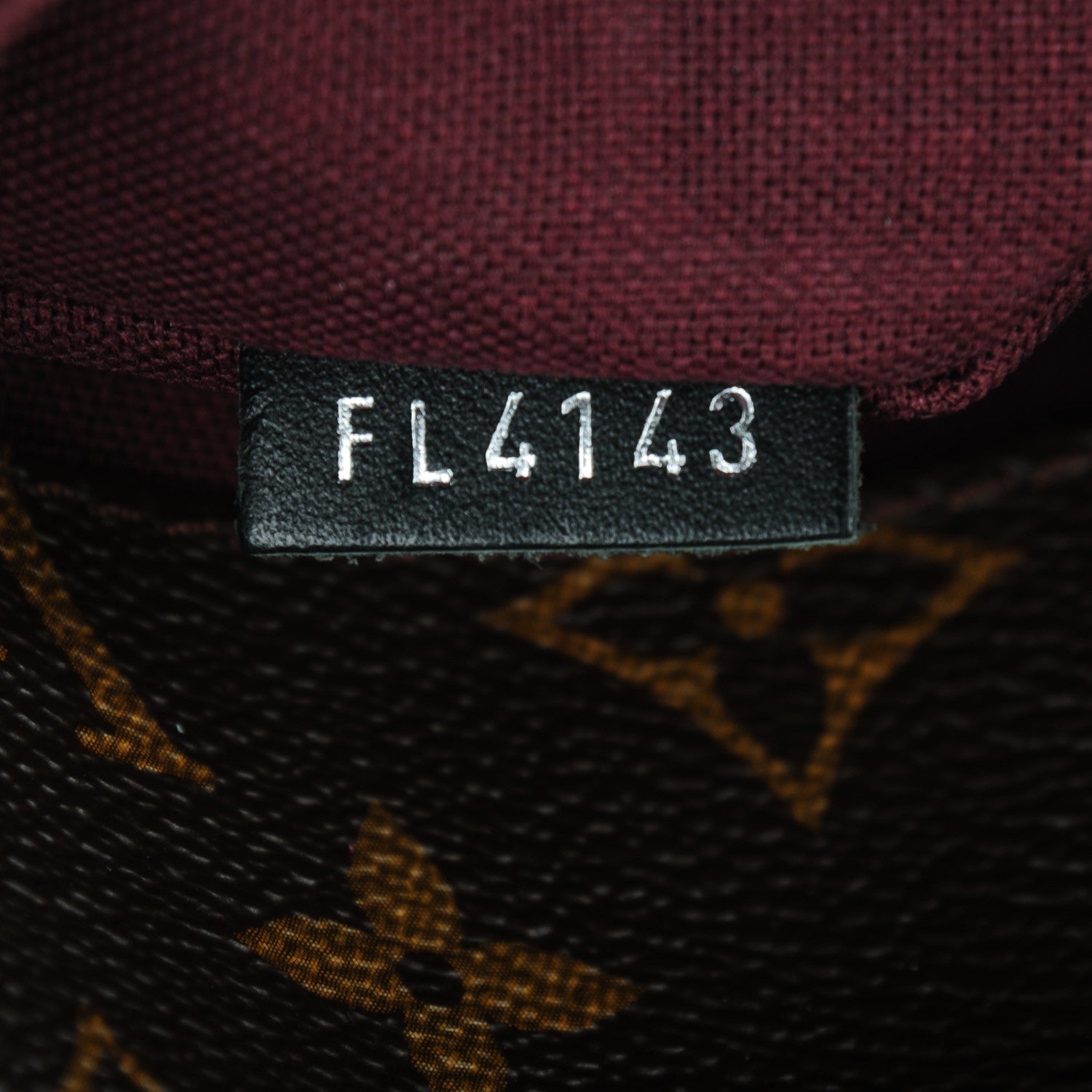 Louis Vuitton Monogram Macassar District PM 7 of 7