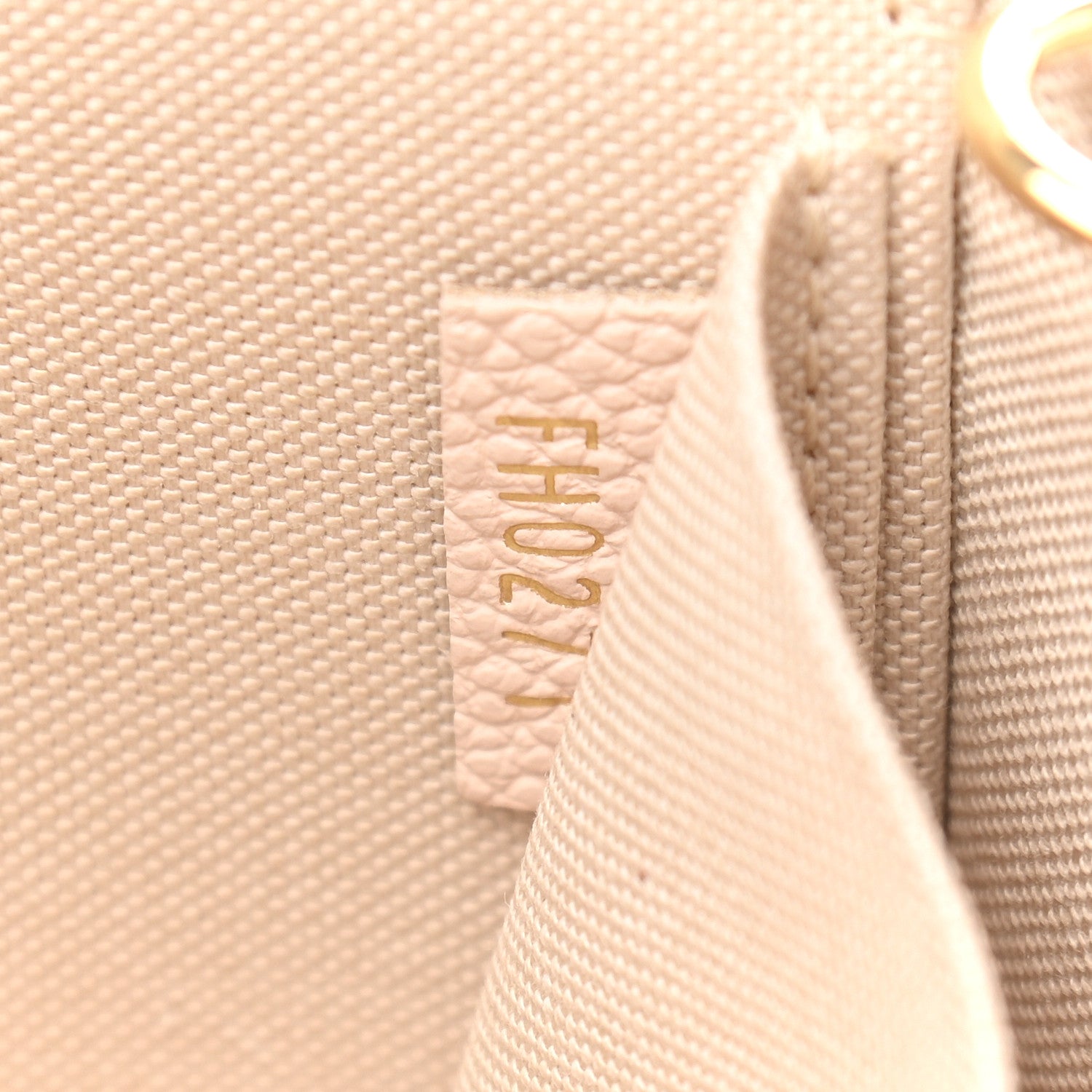 Louis Vuitton Empreinte Monogram Giant By The Pool Felicie Pochette Chain Wallet Cream Saffron 7 of 9