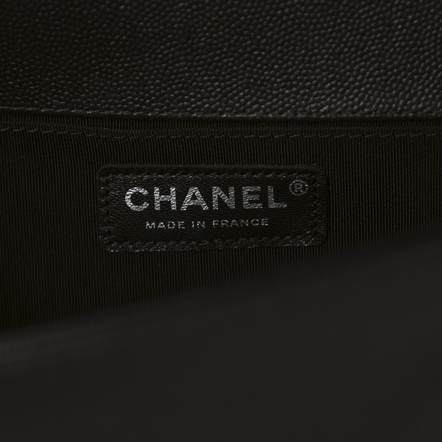 Caviar Quilted Medium Boy Flap So Black