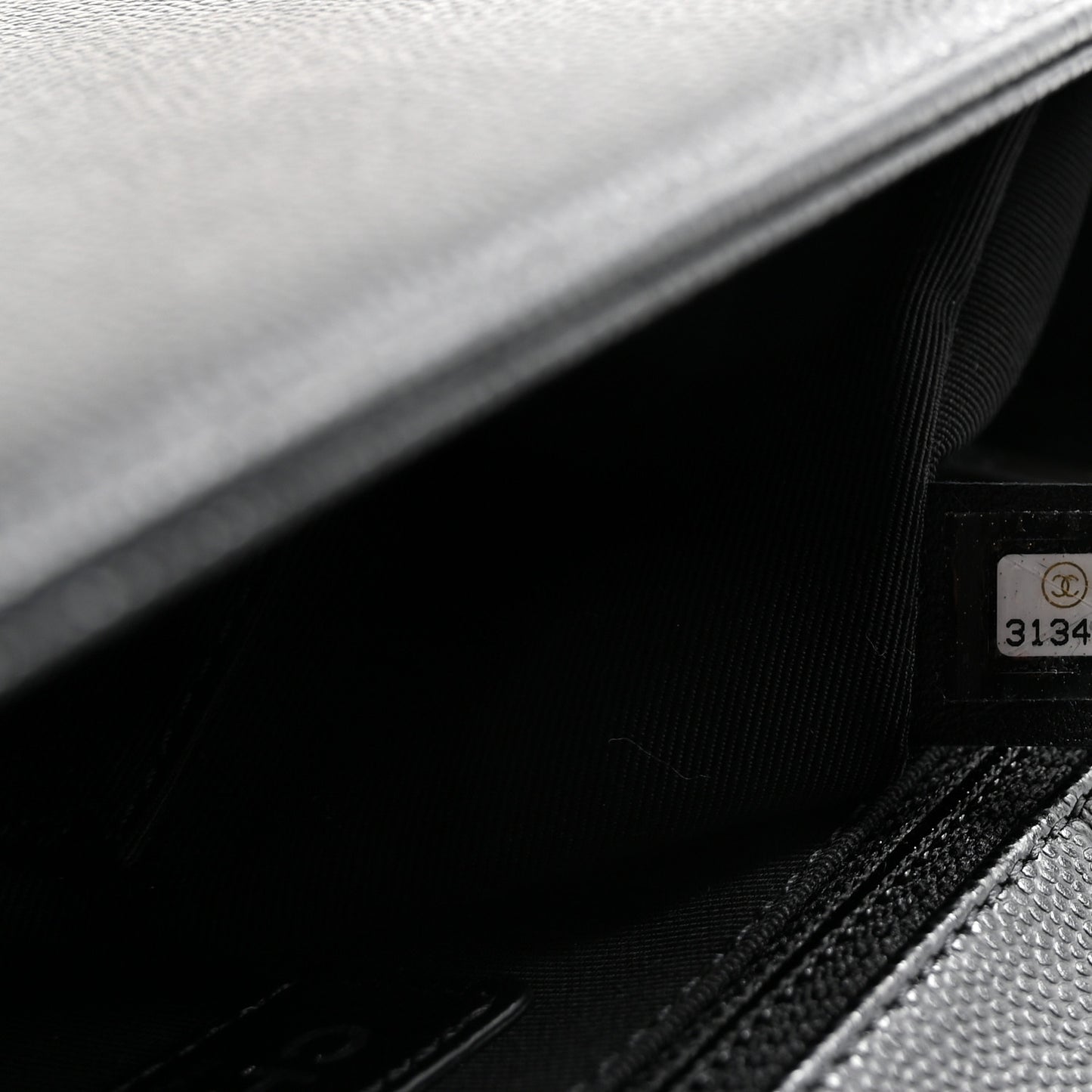 Caviar Quilted New Medium Boy Flap Black