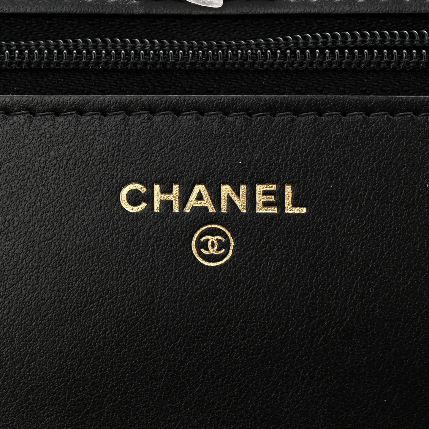 Pearly Caviar Quilted Fit For You Wallet On Chain WOC Black