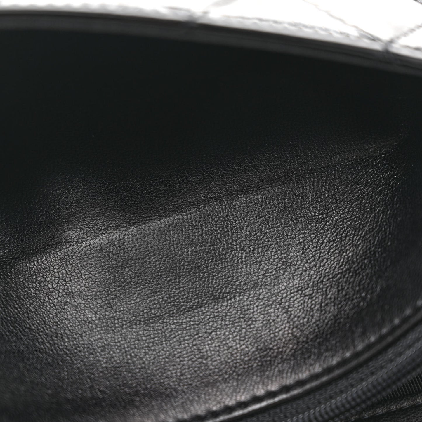 Patent Quilted Wallet On Chain WOC Black