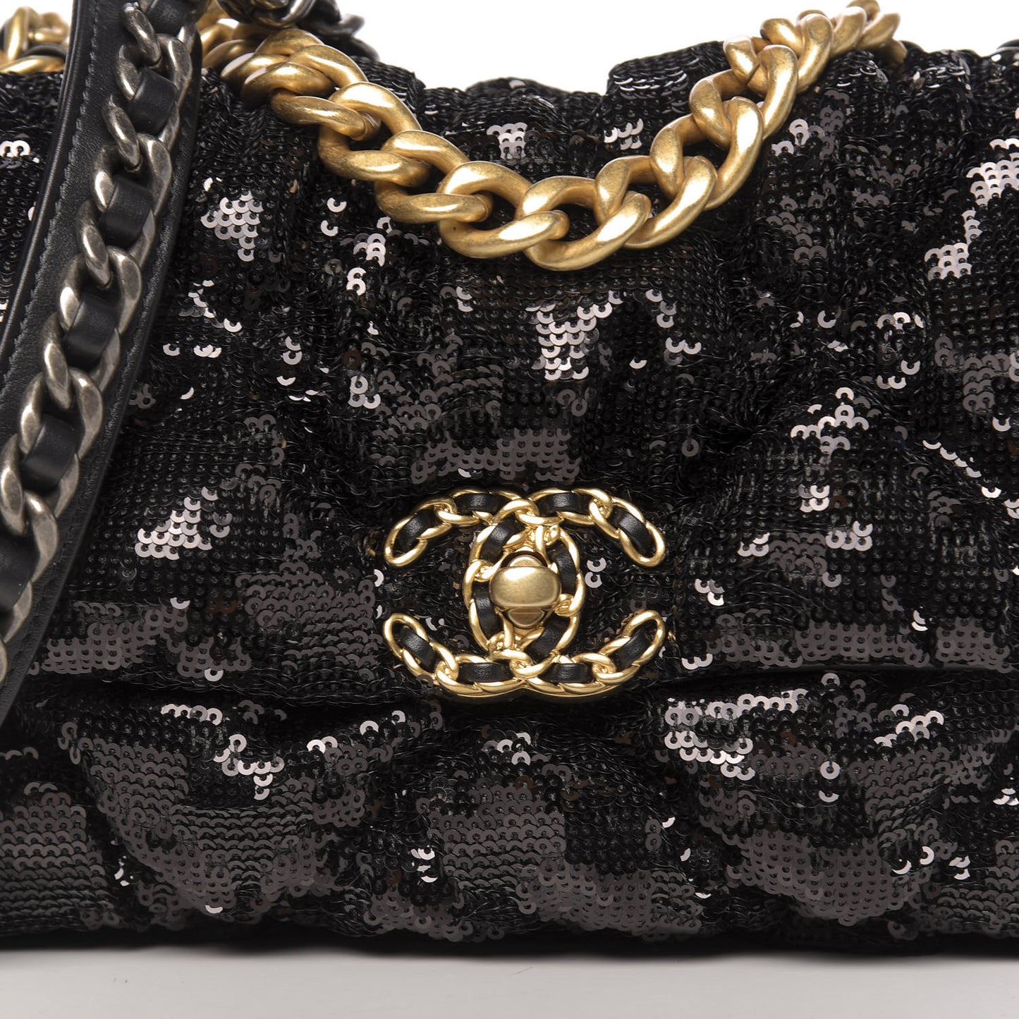 Sequin Quilted Medium 19 Flap Black