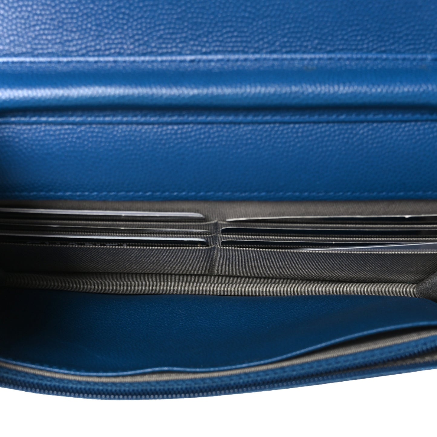 Caviar Sevruga Wallet on Chain WOC Blue