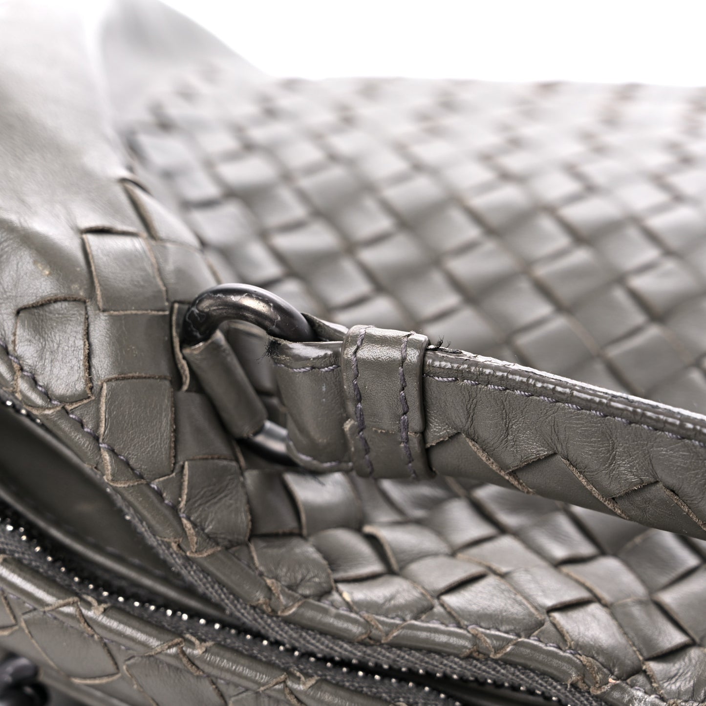 Calfskin Intrecciato Large Leggero Tote Kaki Fondente