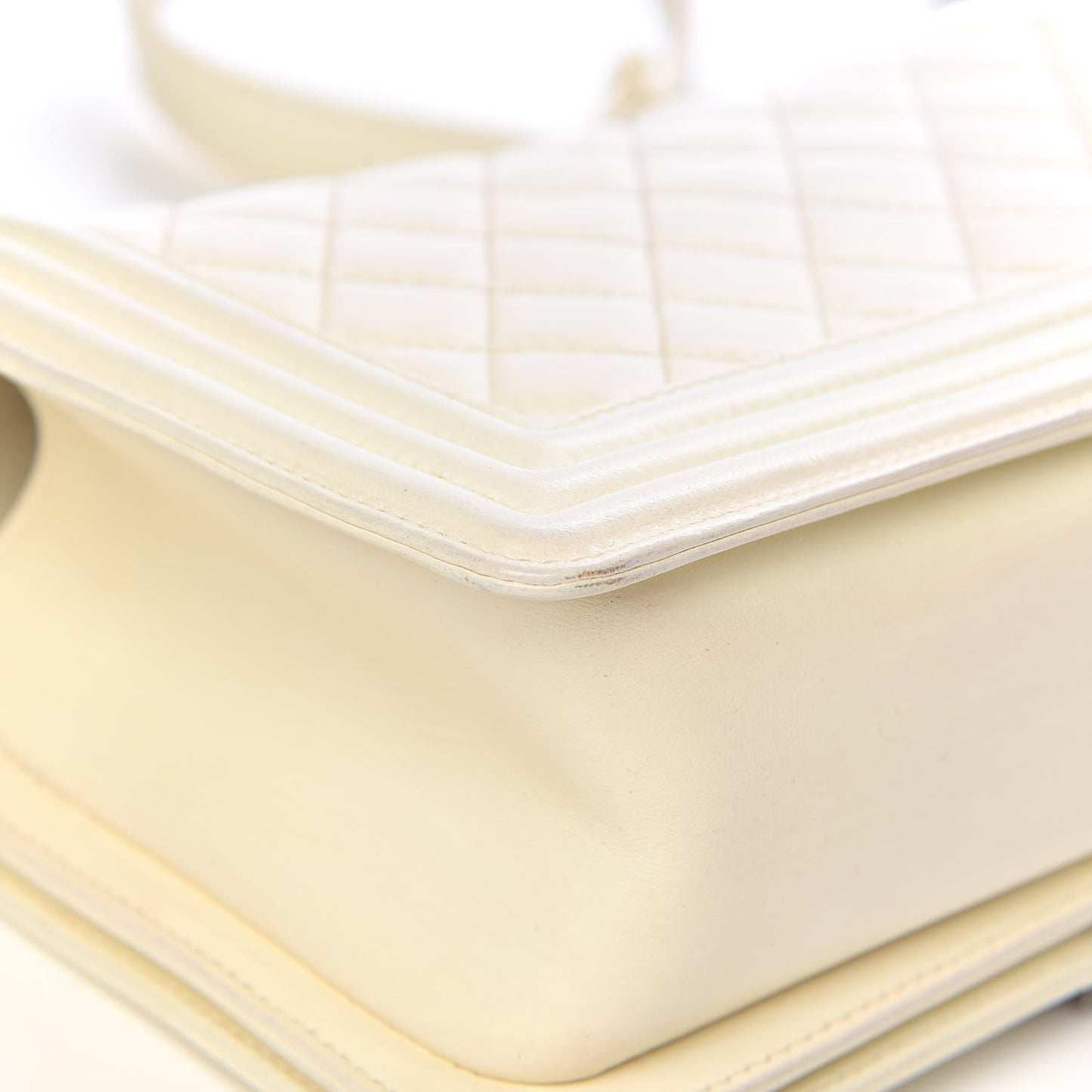 Lambskin Quilted Medium Boy Flap White
