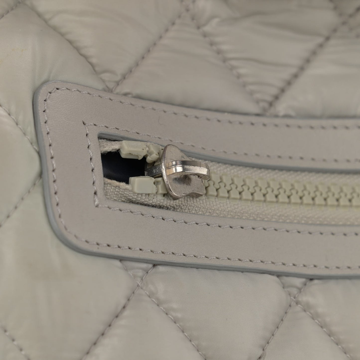 Nylon Coco Cocoon Bowler White