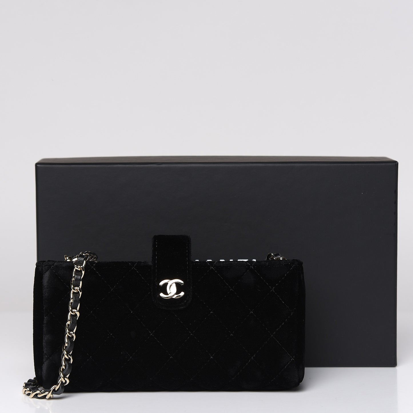 Velvet Quilted Small Clutch With Chain Black
