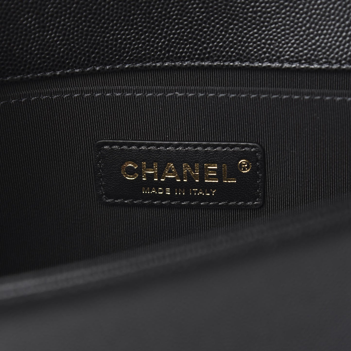 Caviar Quilted Medium Boy Flap Black