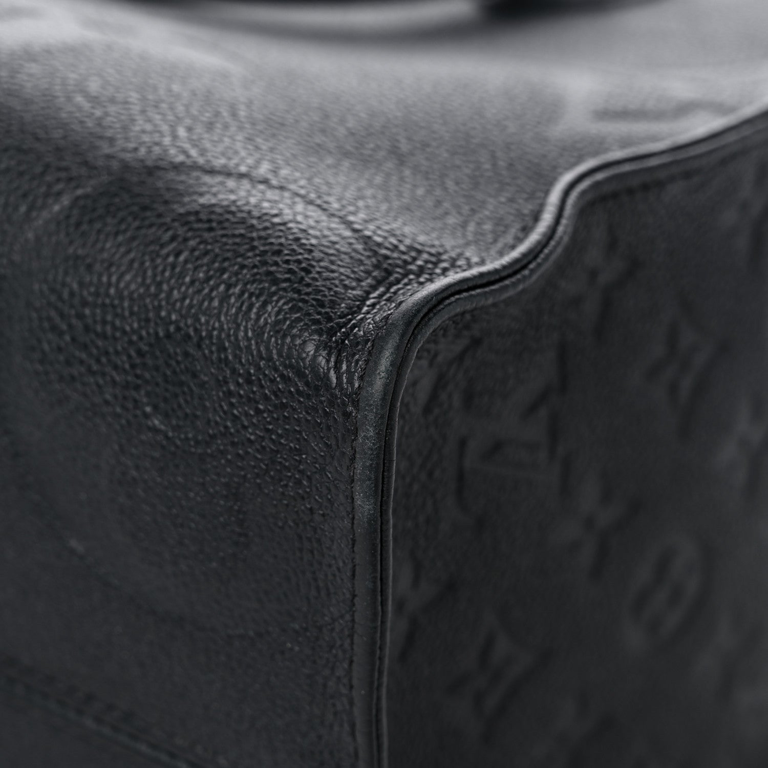 Louis Vuitton Empreinte Monogram Giant Onthego MM Black 9 of 14