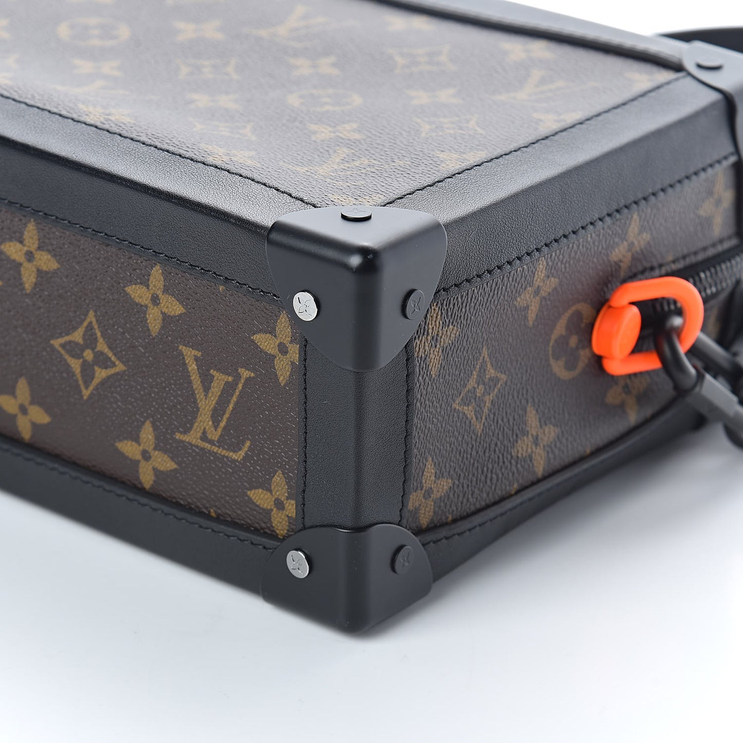 Monogram Solar Ray Soft Trunk