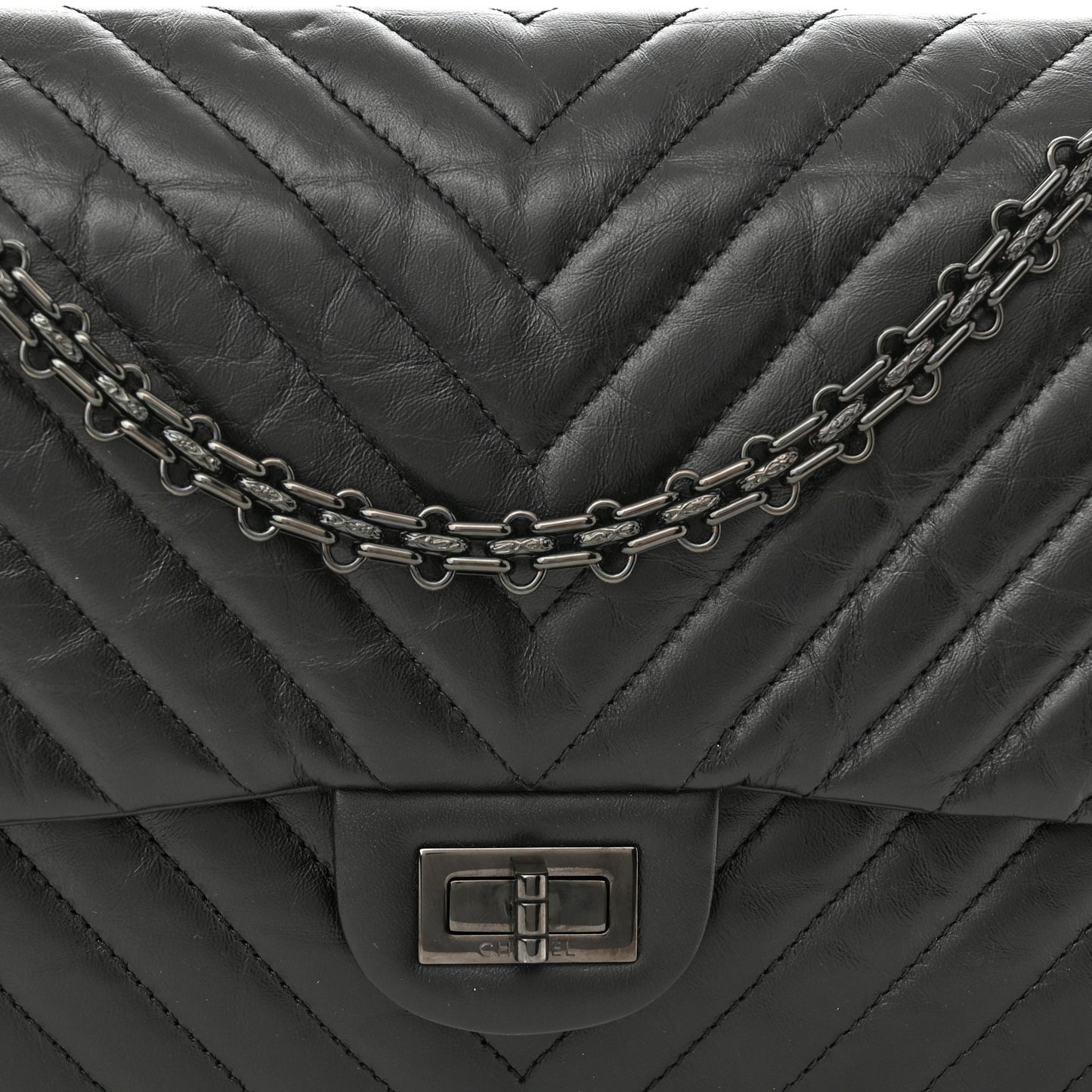 Aged Calfskin Chevron Quilted 2.55 Reissue 226 So Black