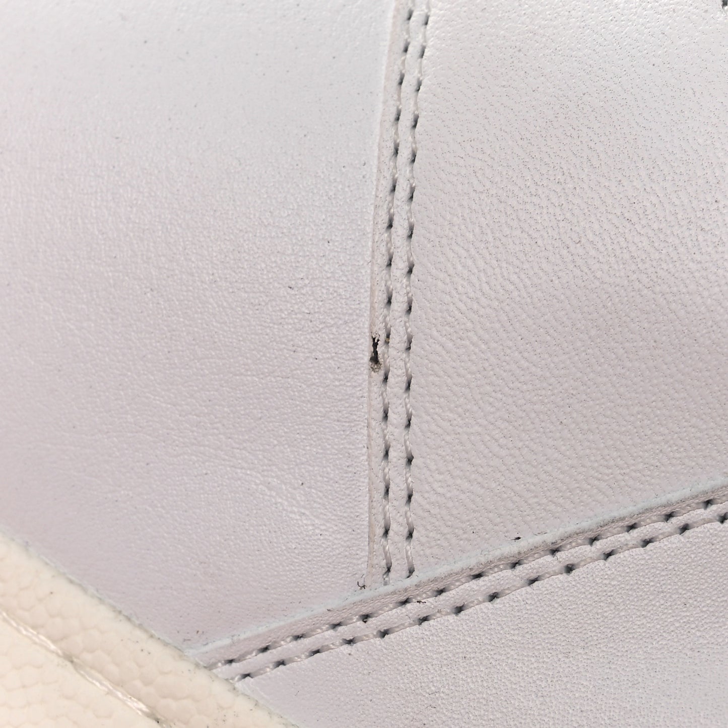 Calfskin Lax Mid Top Sneakers 39 White