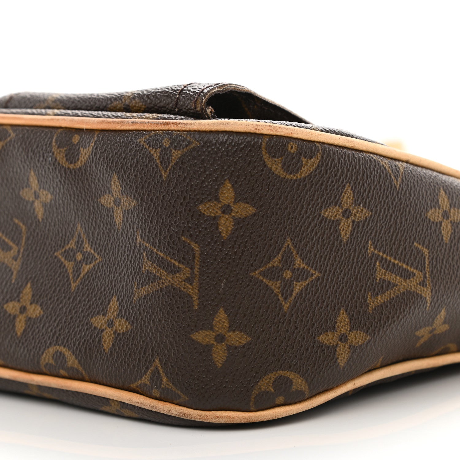 Louis Vuitton Monogram Hudson GM 10 of 14