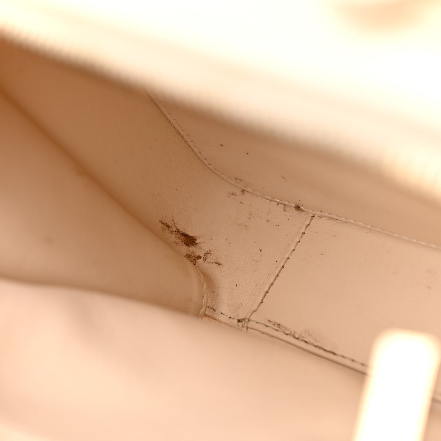 Chanel Caviar Quilted Medium CC Filigree Vanity Case Light Beige 10 of 13