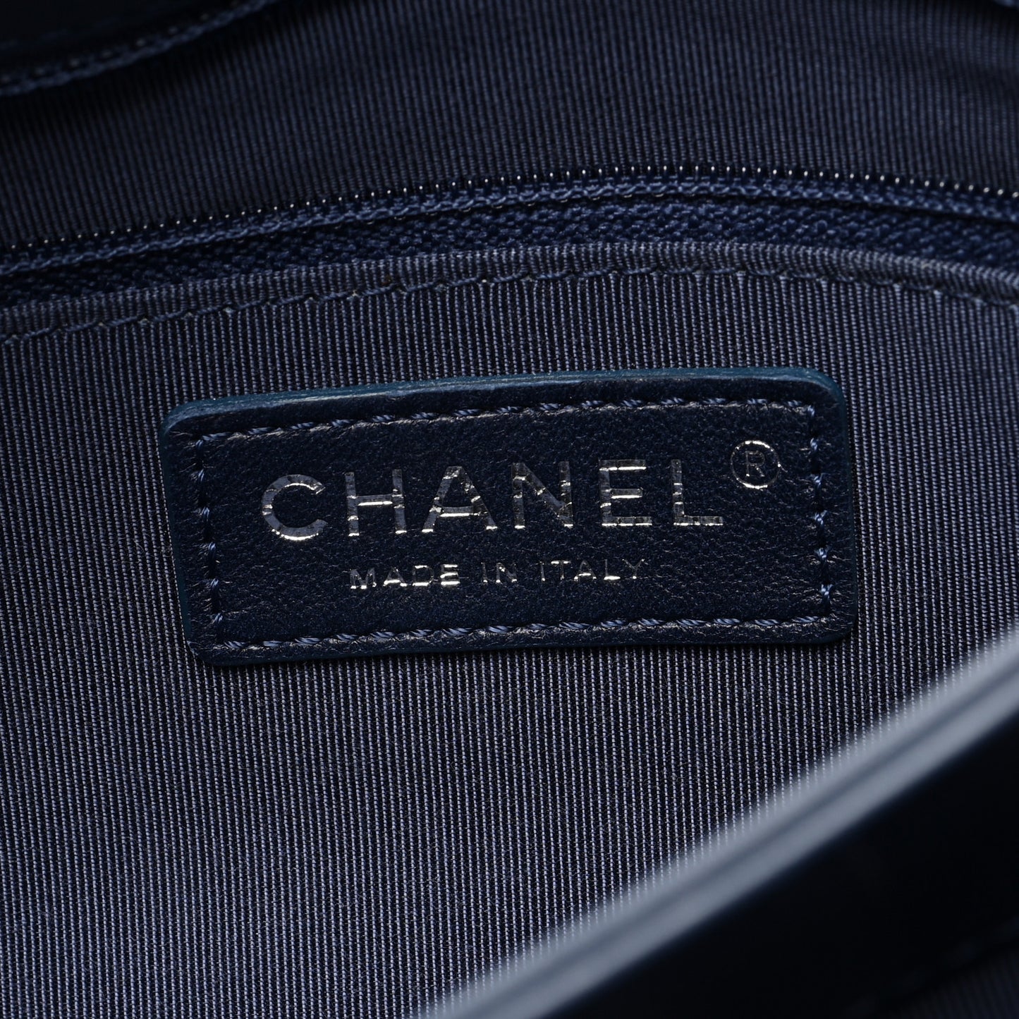 Calfskin Jumbo Tramezzo Flap Navy