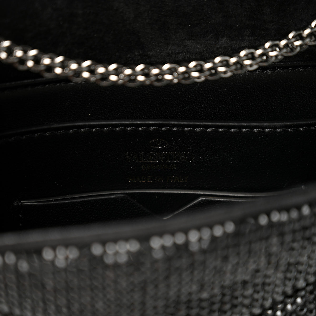 Crystal Suede Embellished Small One Stud Clutch With Chain Black