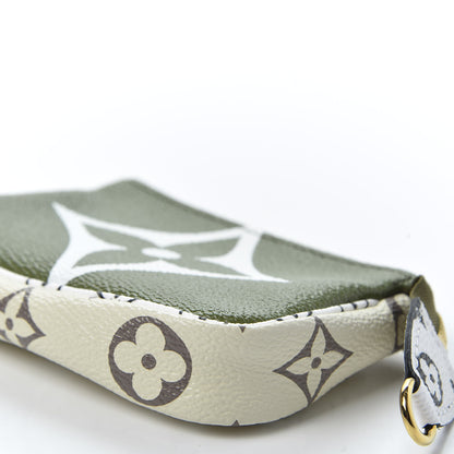 Louis Vuitton Monogram Giant Micro Pochette Accessories Kaki White 6 of 9