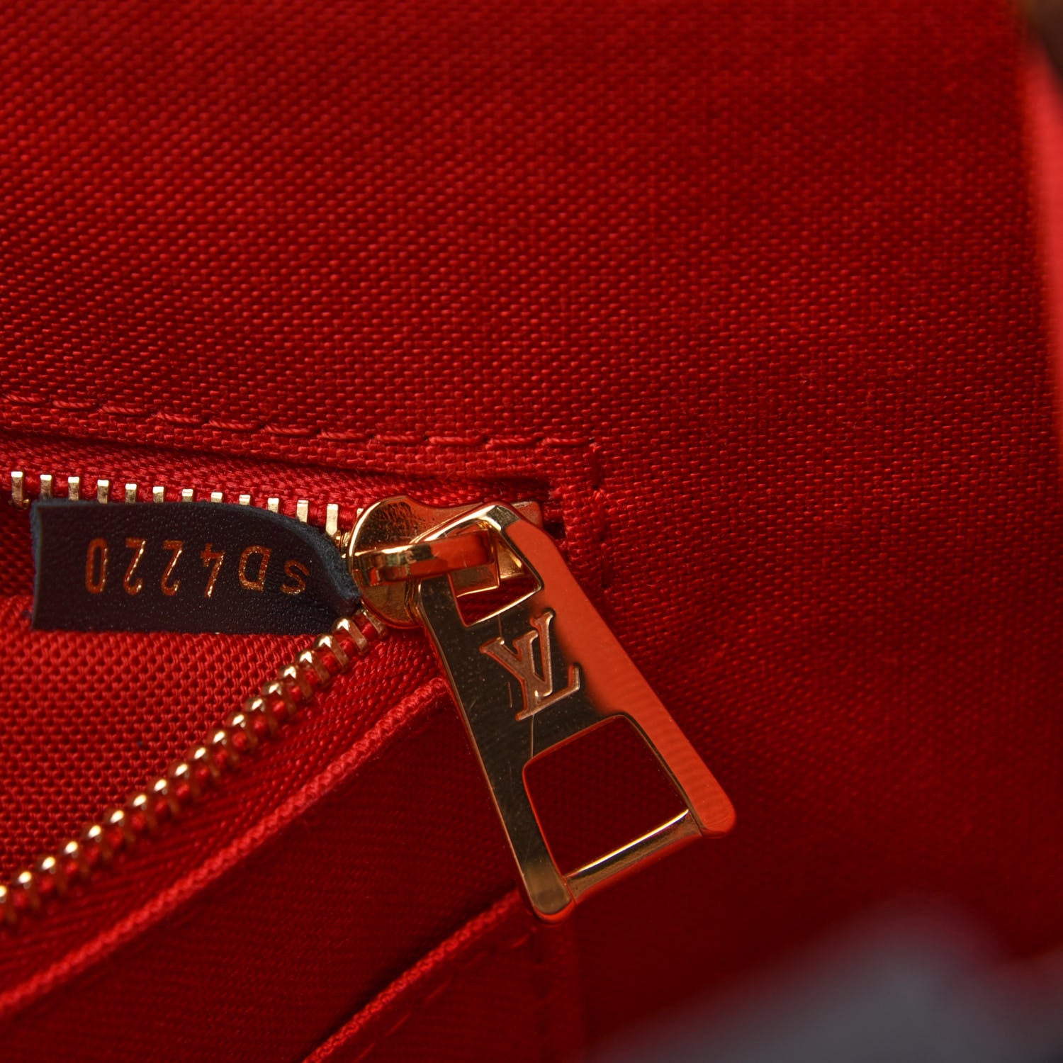 Louis Vuitton Reverse Monogram Giant Onthego MM 8 of 12