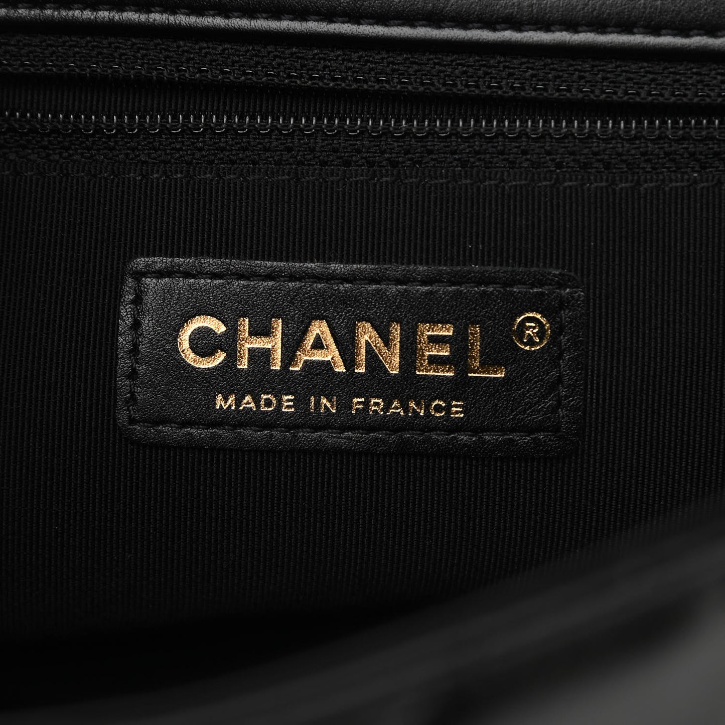 Crumpled Calfskin Medium Chain All Over Flap Black