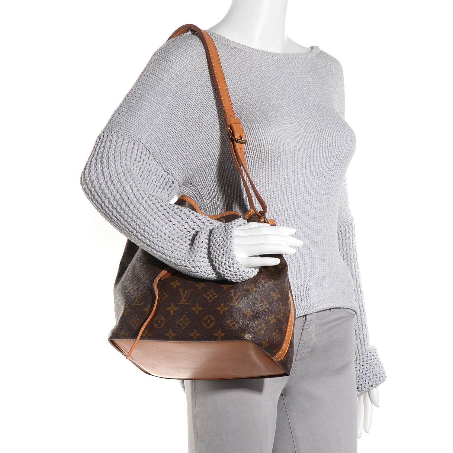 Louis Vuitton Monogram Petit Noe 2 of 8
