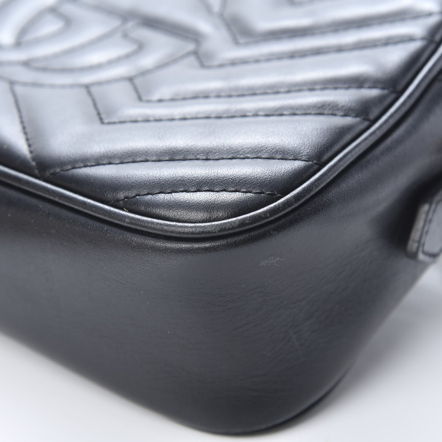 Calfskin Matelasse Small GG Marmont Chain Shoulder Bag Black