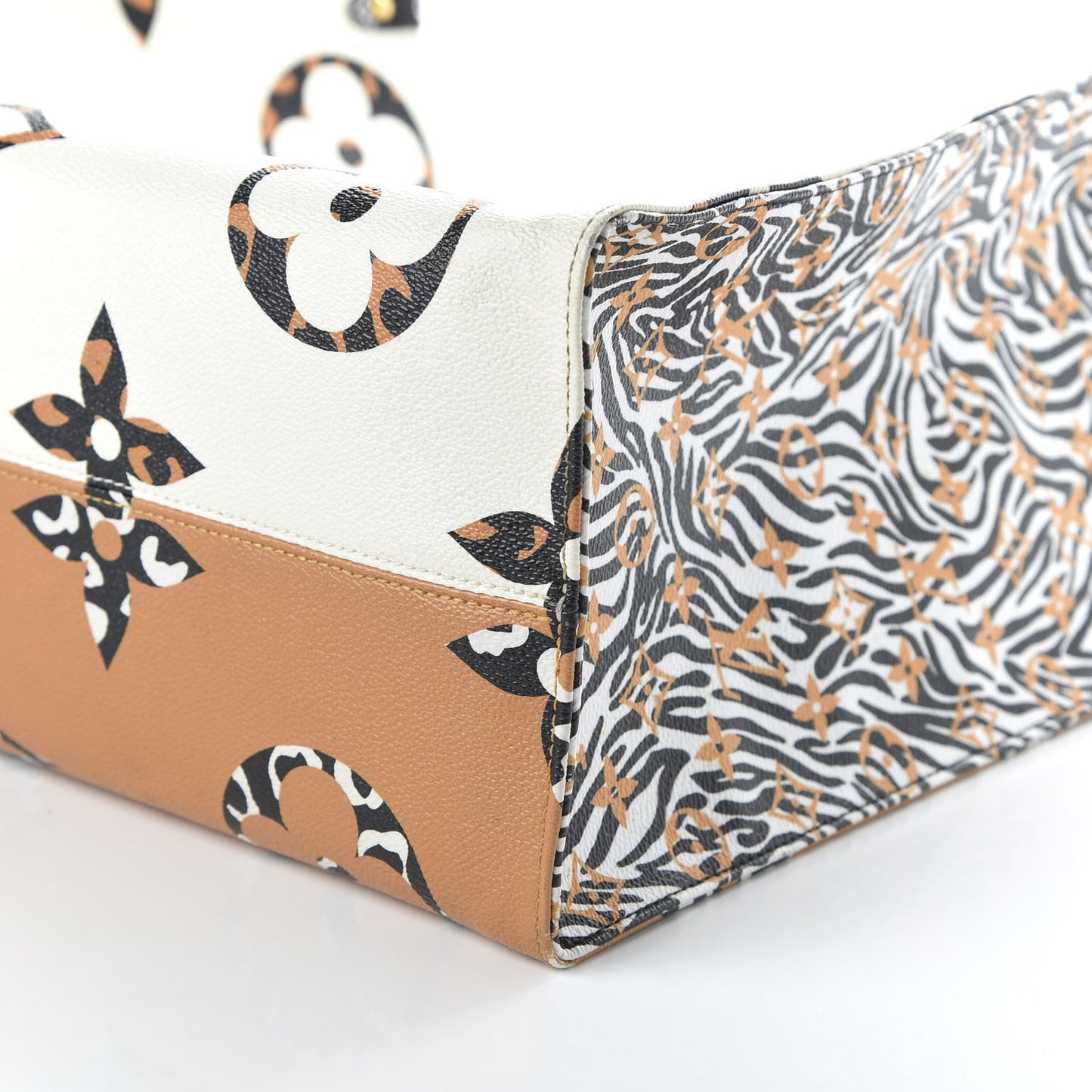 Monogram Giant Jungle Onthego GM Ivory