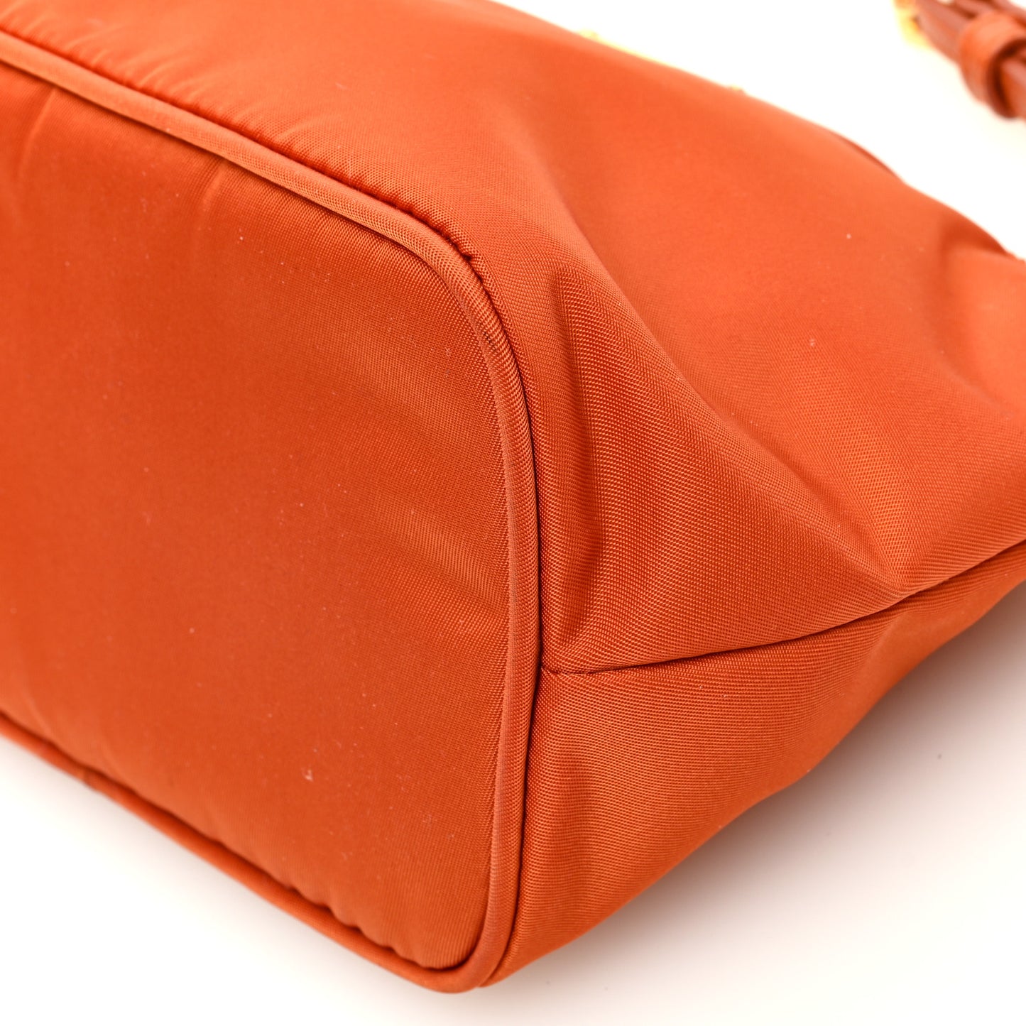 Tessuto Nylon Vela Saffiano Wristlet Orange