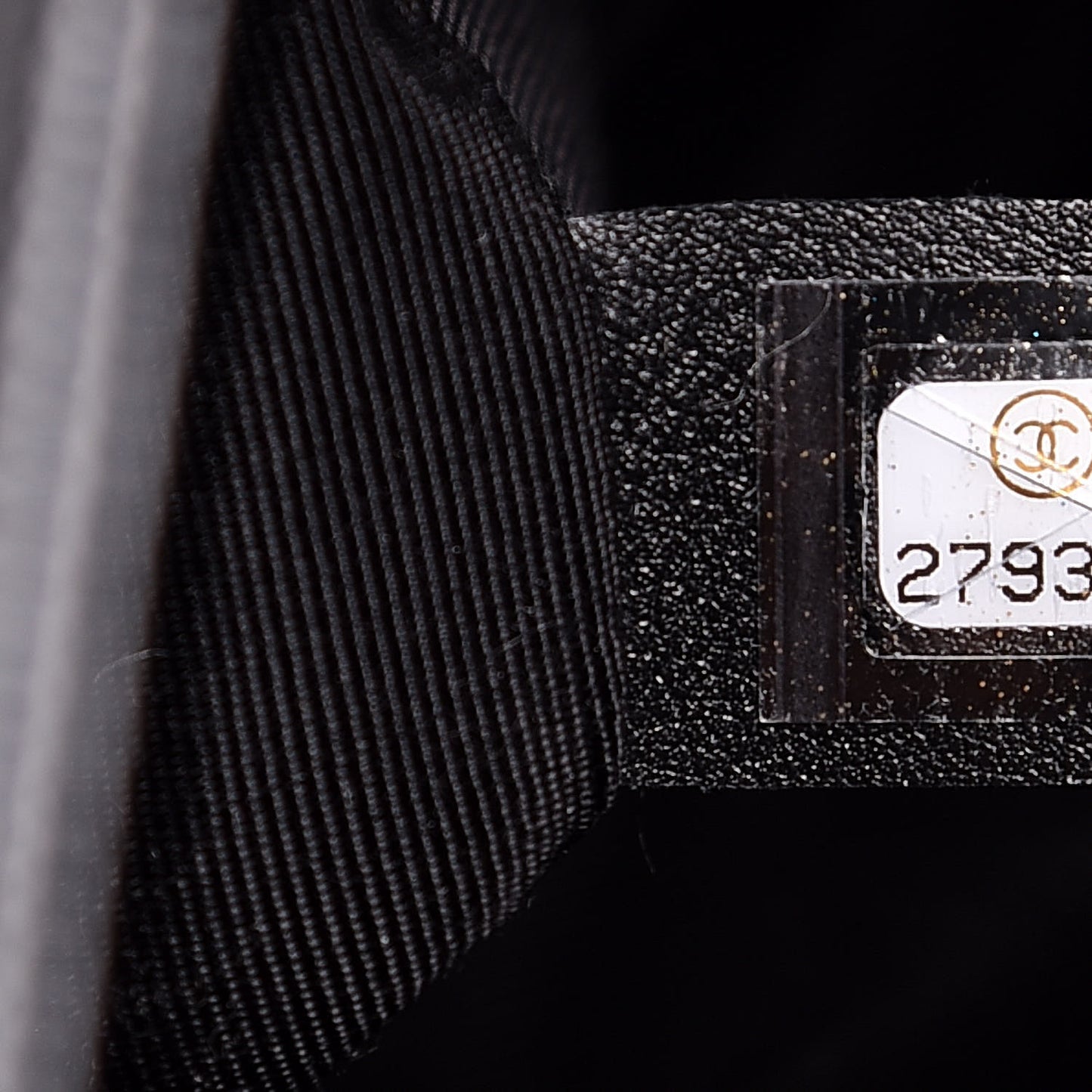 Caviar Quilted New Medium Boy Flap Black