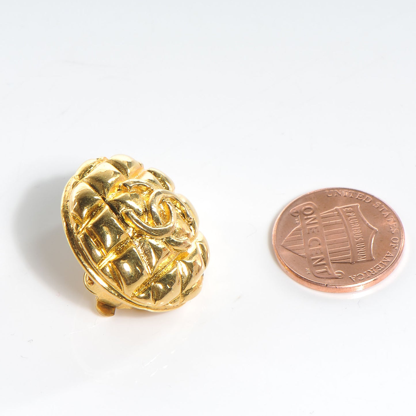 Metal Quilted CC Round Clip On Earrings Gold
