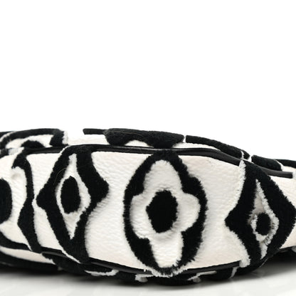 Louis Vuitton X UF Tufted Monogram Pochette Accessories White Black 9 of 12