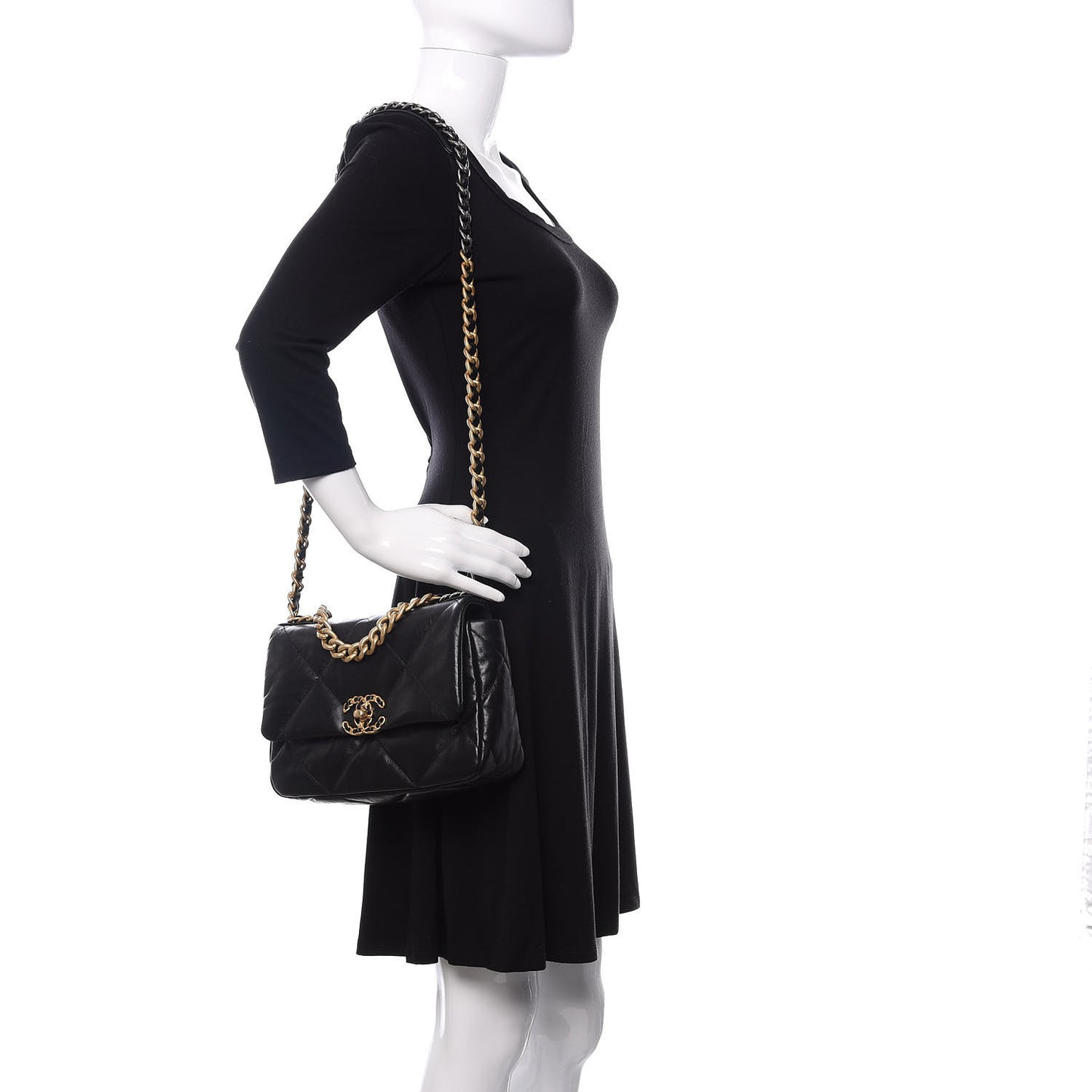 Lambskin Quilted Medium 19 Flap Black
