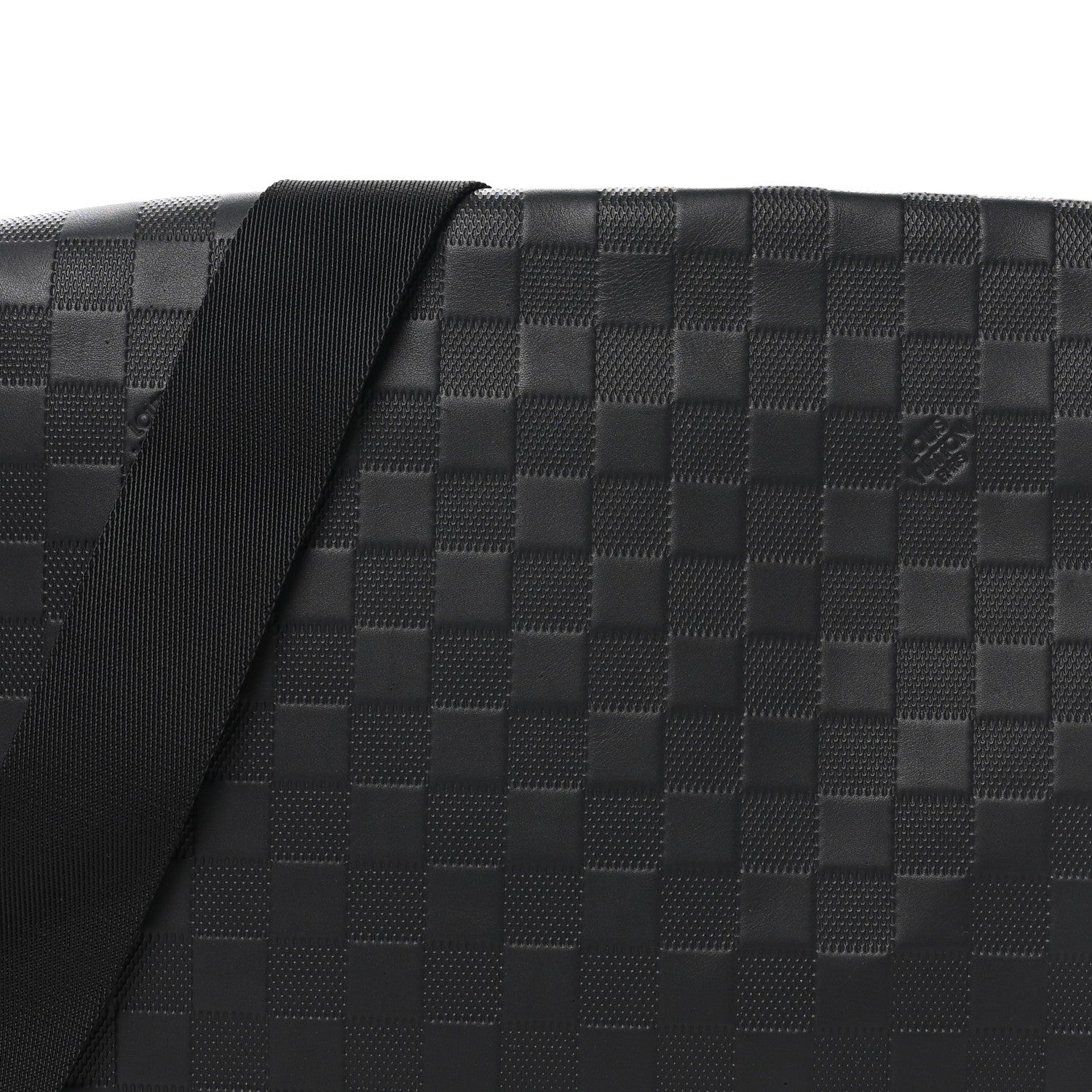 Louis Vuitton Damier Infini District MM Onyx 7 of 9