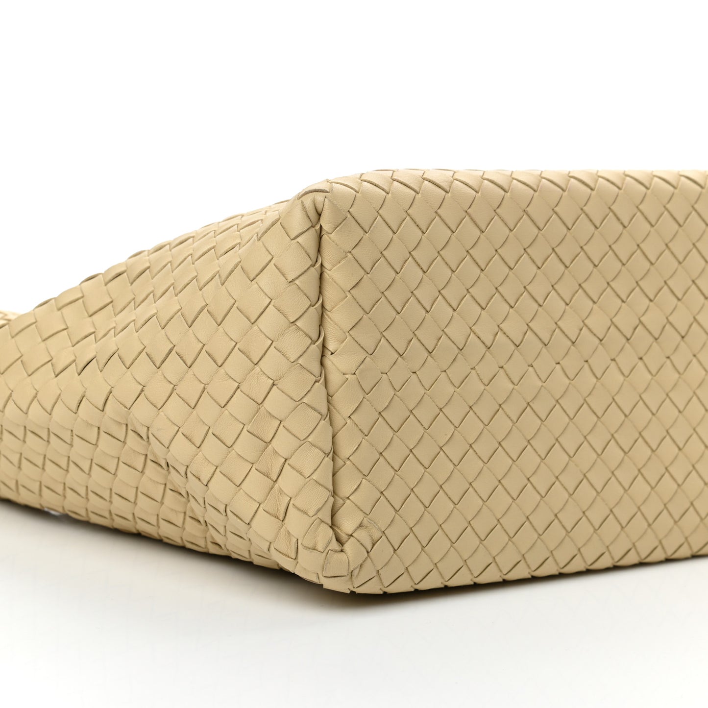 Nappa Intrecciato Medium Garda Bag Banane