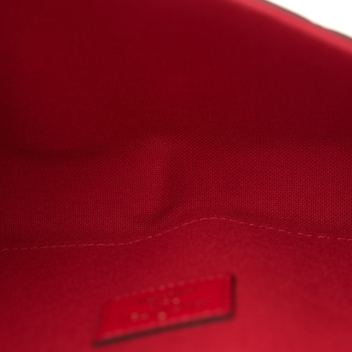 Empreinte Pochette Felicie Chain Wallet Scarlet