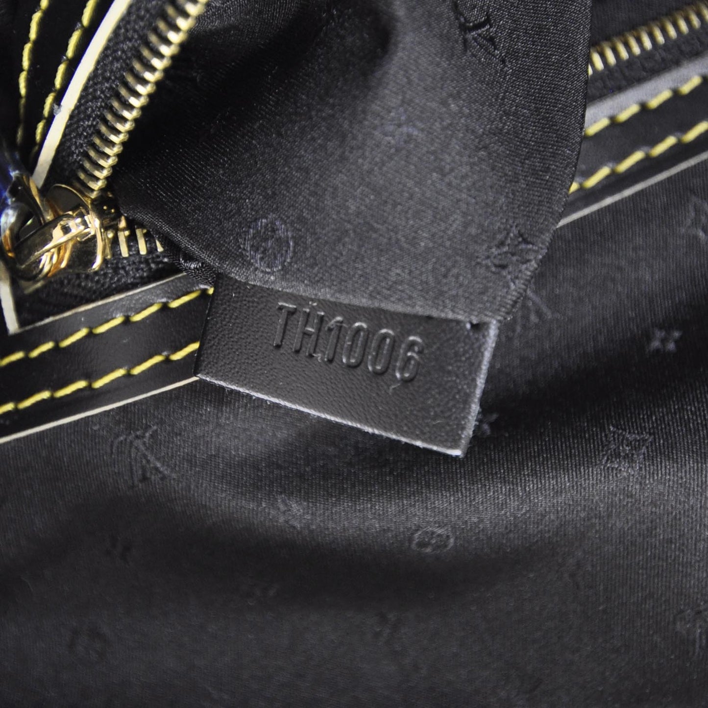 Suhali Lockit MM Black