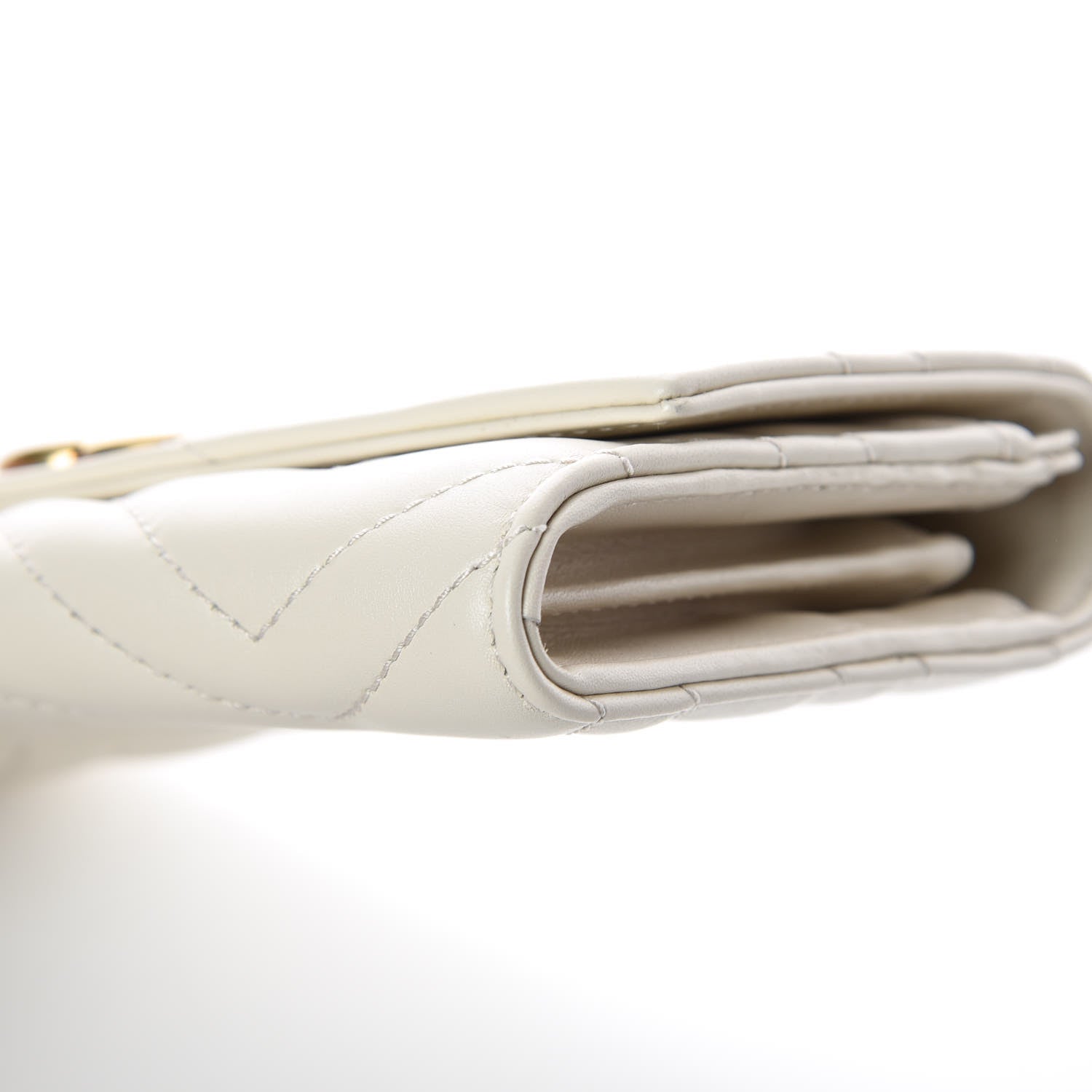 Gucci Calfskin Matelasse GG Marmont Continental Wallet Mystic White 6 of 9
