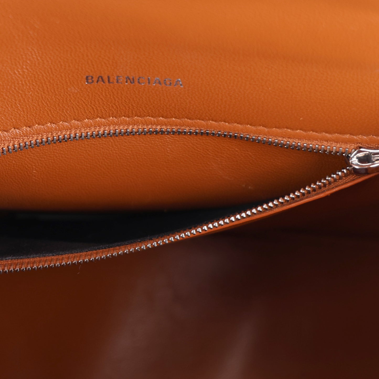 Shiny Calfskin Crocodile Embossed Small Hourglass Top Handle Bag Camel