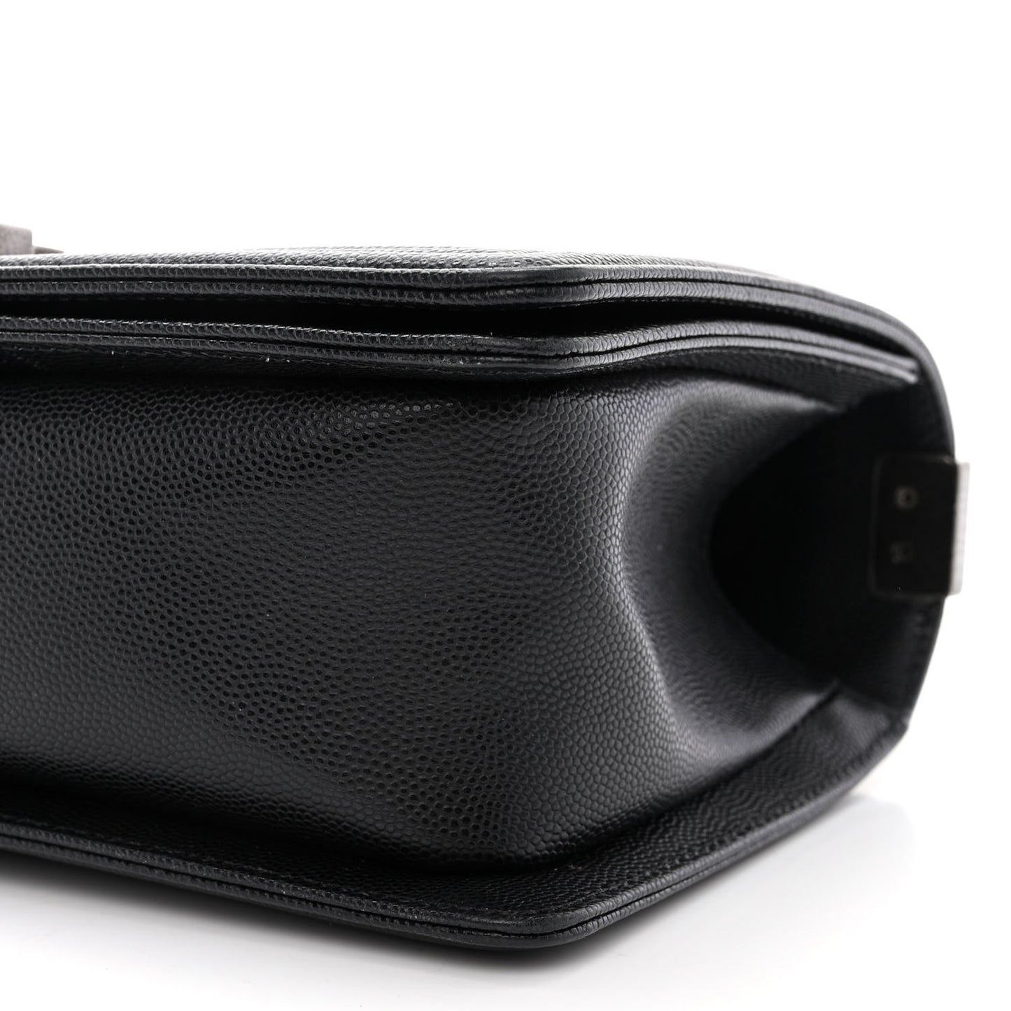 Caviar Quilted Medium Boy Flap Black
